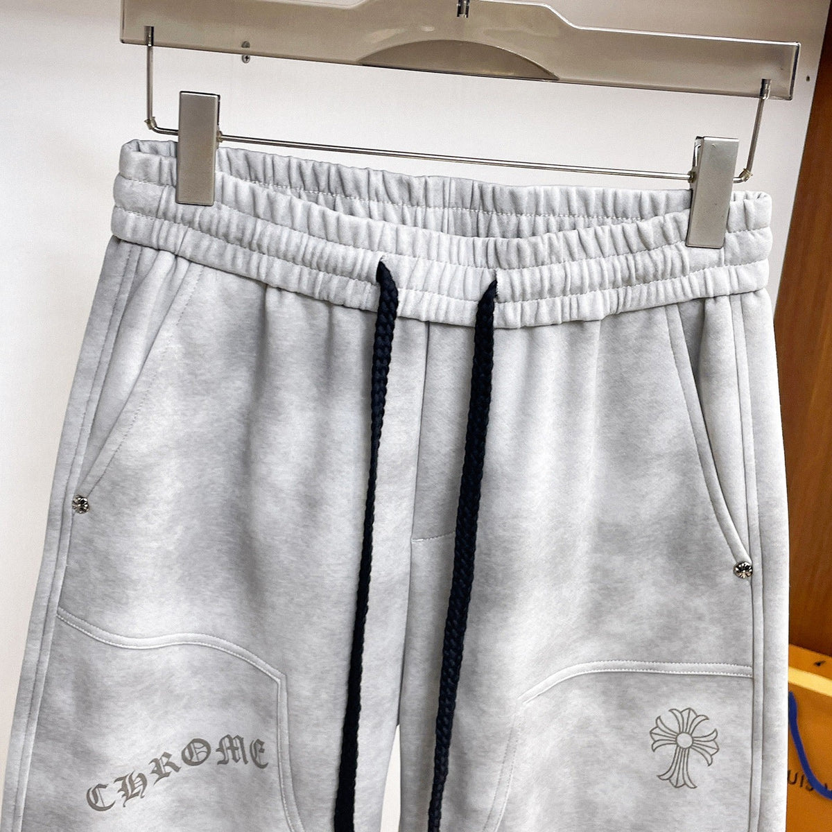 CHROME HEARTS クロムハーツ サイドロゴ クロスモチーフ イージーパンツ ライトグレー ドローコード