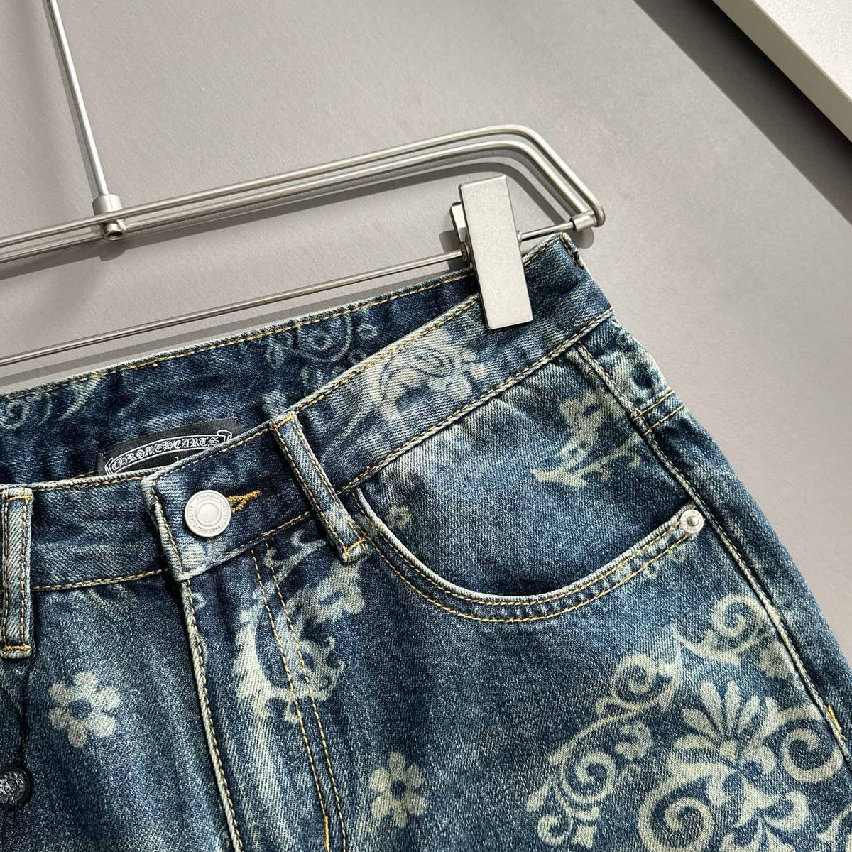 CHROME HEARTS クロムハーツ ストレート デニムパンツ ウォッシュドブルー ペイズリー柄