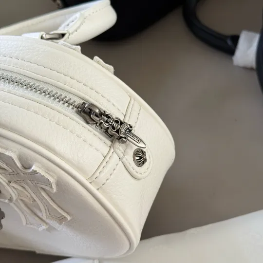 CHROME HEARTS クロムハーツ タイニー ジムバッグ セメタリークロスパッチ CHチャーム レザーバッグ メンズ レディース CH2002