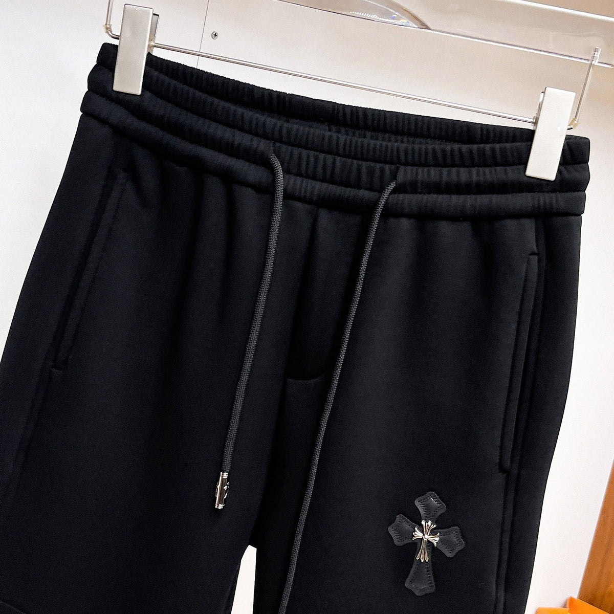 CHROME HEARTS クロムハーツ クロスモチーフ イージーパンツ ブラック メタルリベット ドローコード