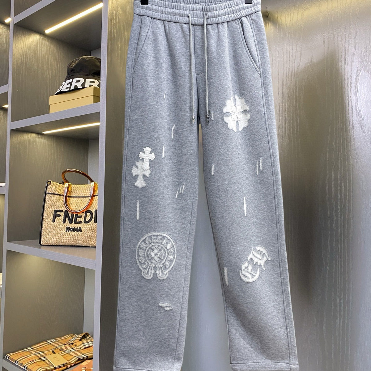 CHROME HEARTS クロムハーツ クロス＆クローバー ロゴ スウェットパンツ グレー ドローコード
