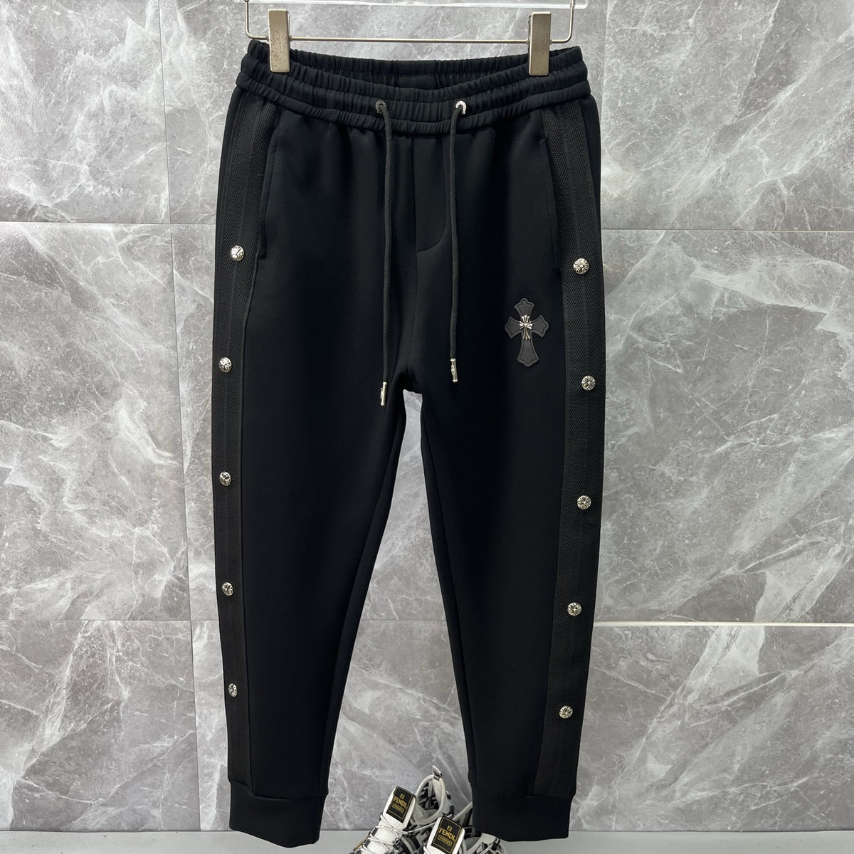 CHROME HEARTS クロムハーツ クロスレザーパッチ ジョガー スウェットパンツ ブラック メンズ