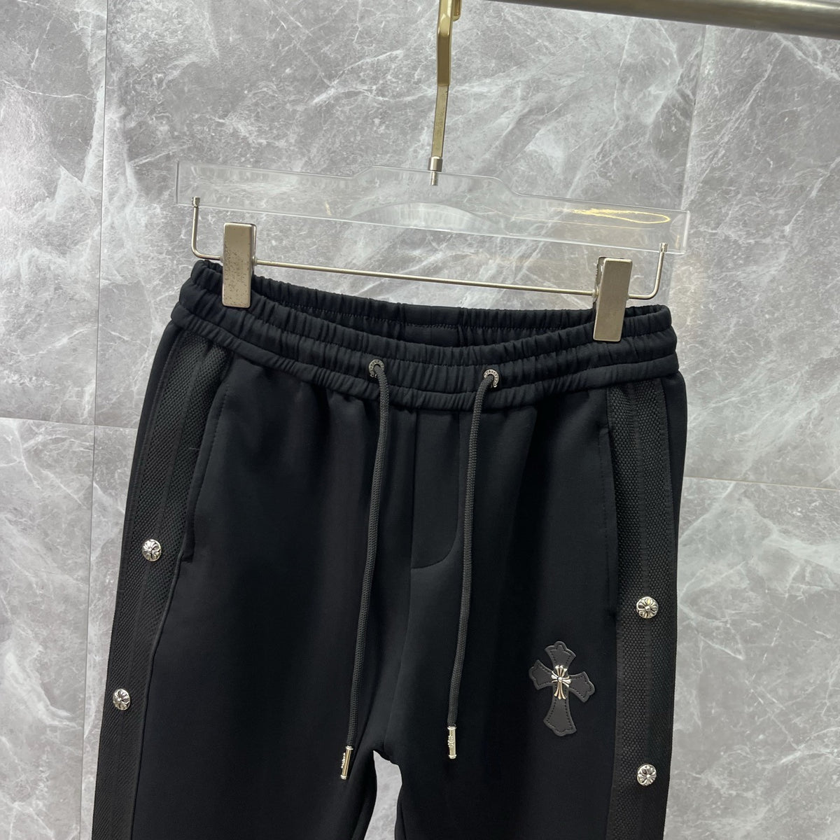 CHROME HEARTS クロムハーツ クロスレザーパッチ ジョガー スウェットパンツ ブラック メンズ