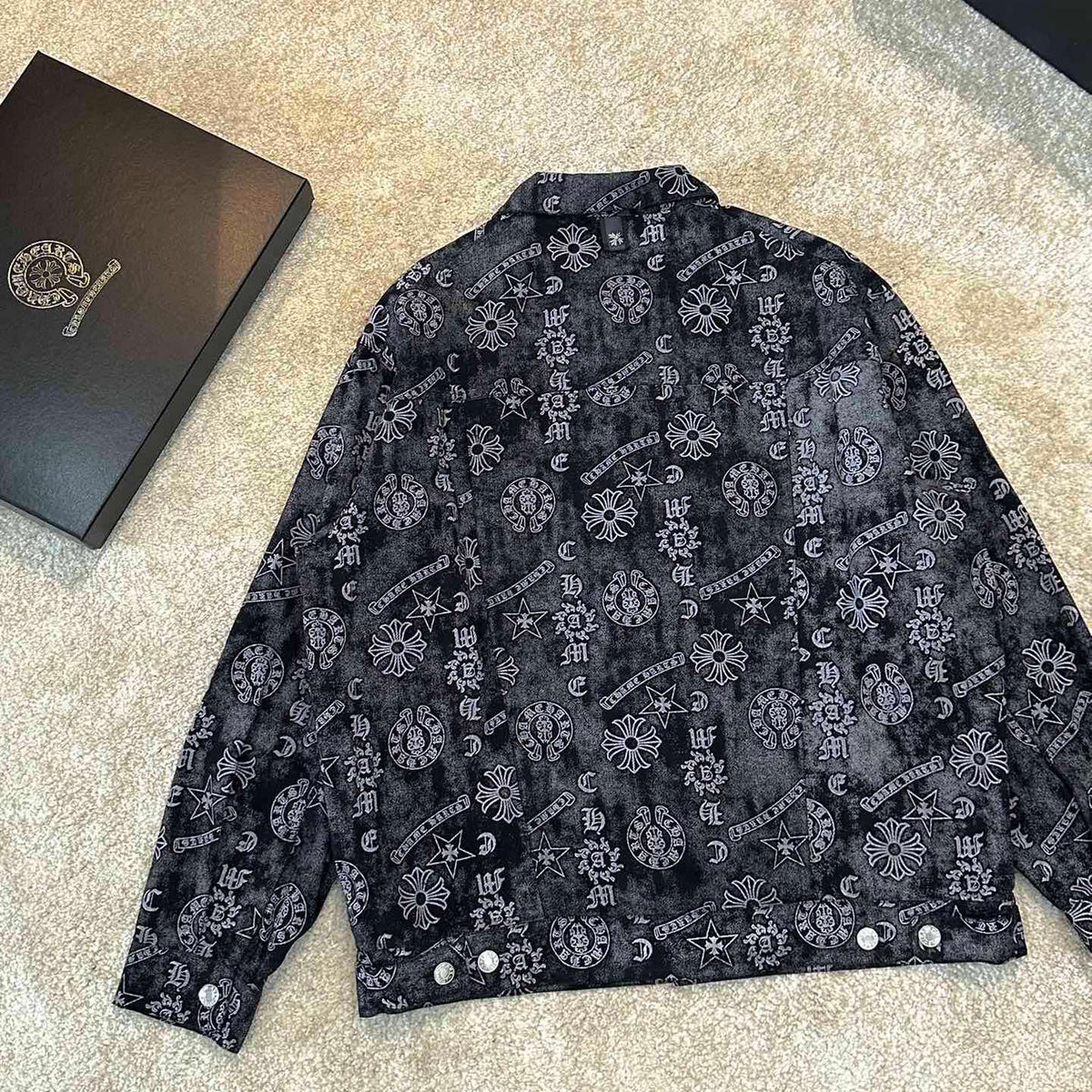 【Chrome Hearts】クロムハーツ柄ロゴジャケット WTCH014